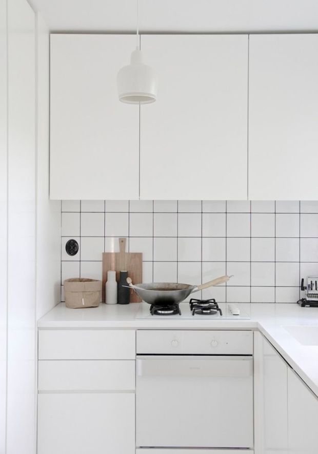 Superkitina: Home sweet home. cocina blanca, azulejo blanco